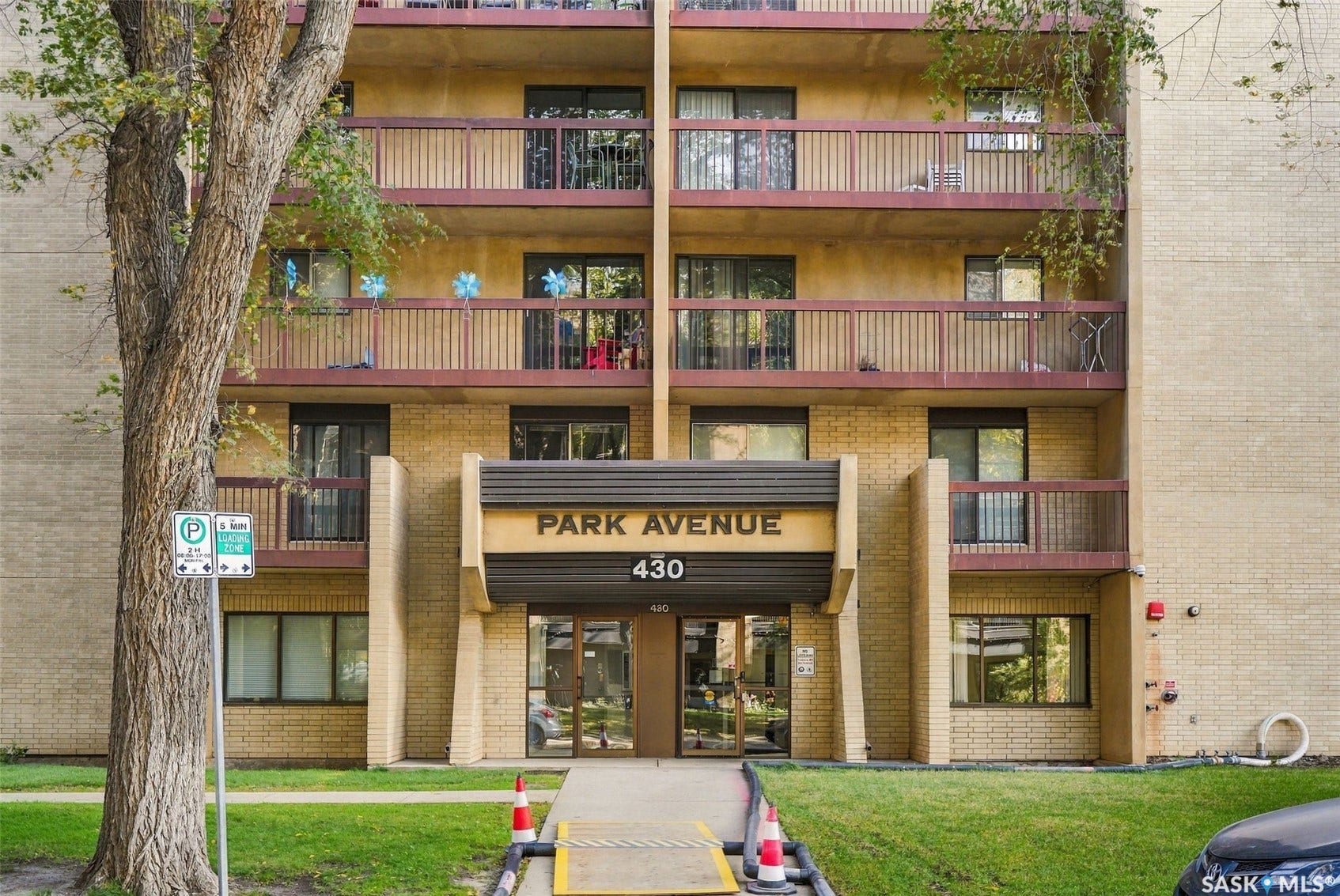 430 5th Avenue N, #502, Saskatoon SK S7K 6Z2