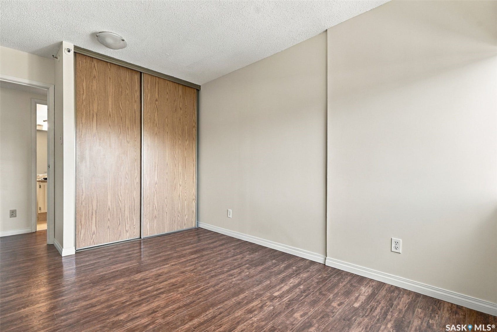 430 5th Avenue N, #502, Saskatoon SK S7K 6Z2