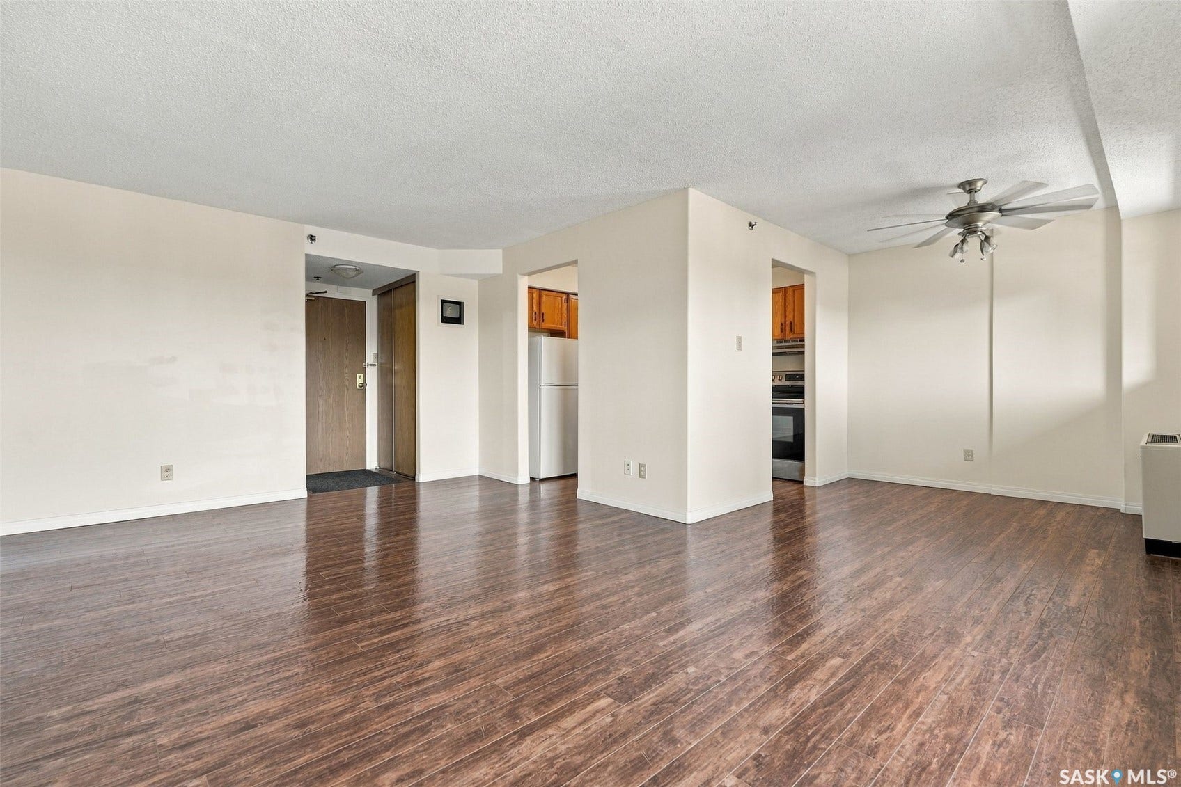 430 5th Avenue N, #502, Saskatoon SK S7K 6Z2