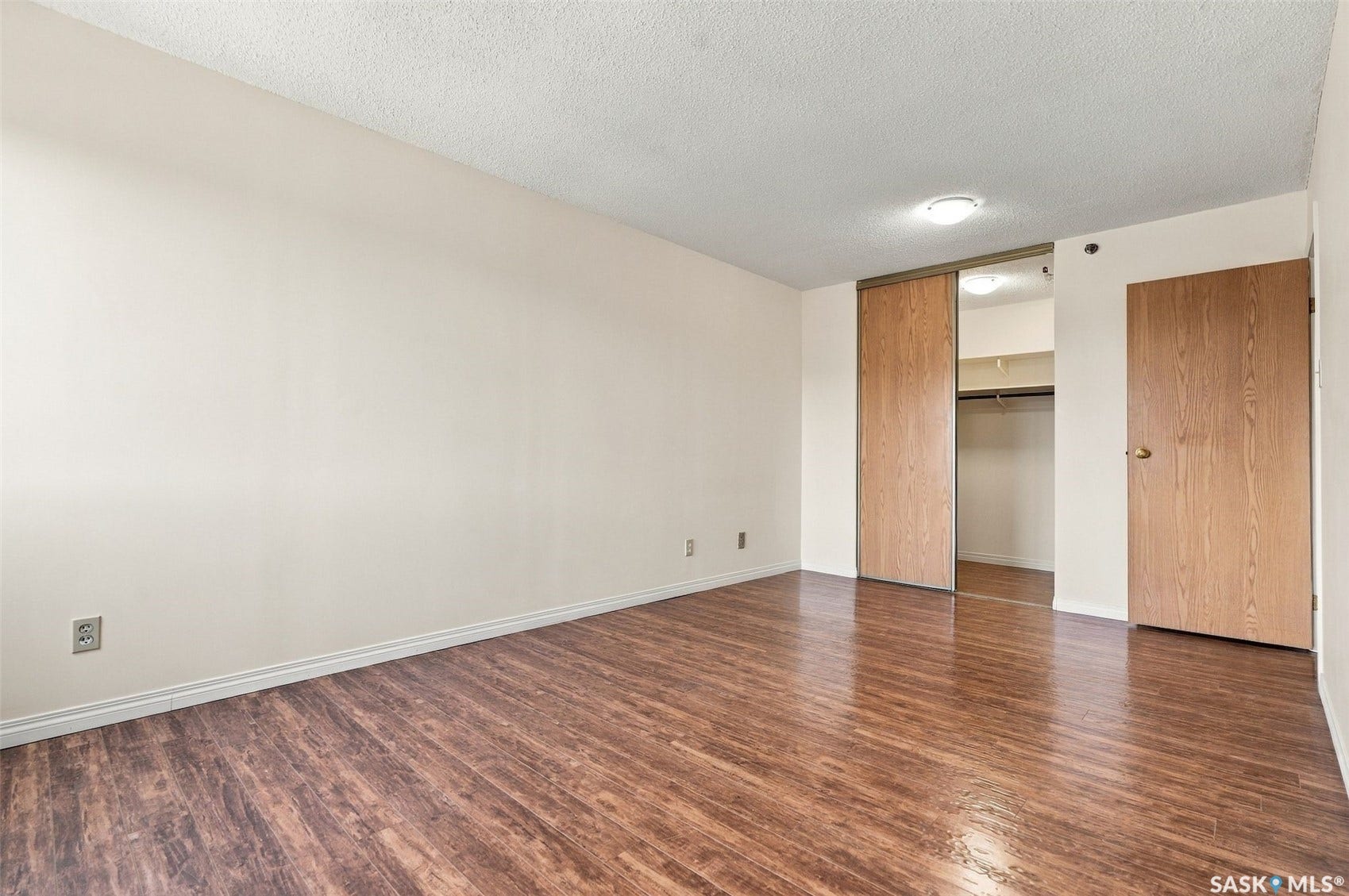 430 5th Avenue N, #502, Saskatoon SK S7K 6Z2
