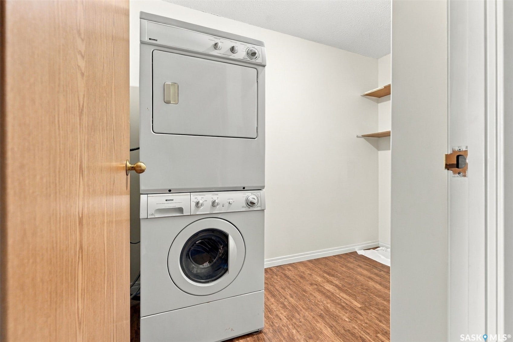 430 5th Avenue N, #502, Saskatoon SK S7K 6Z2