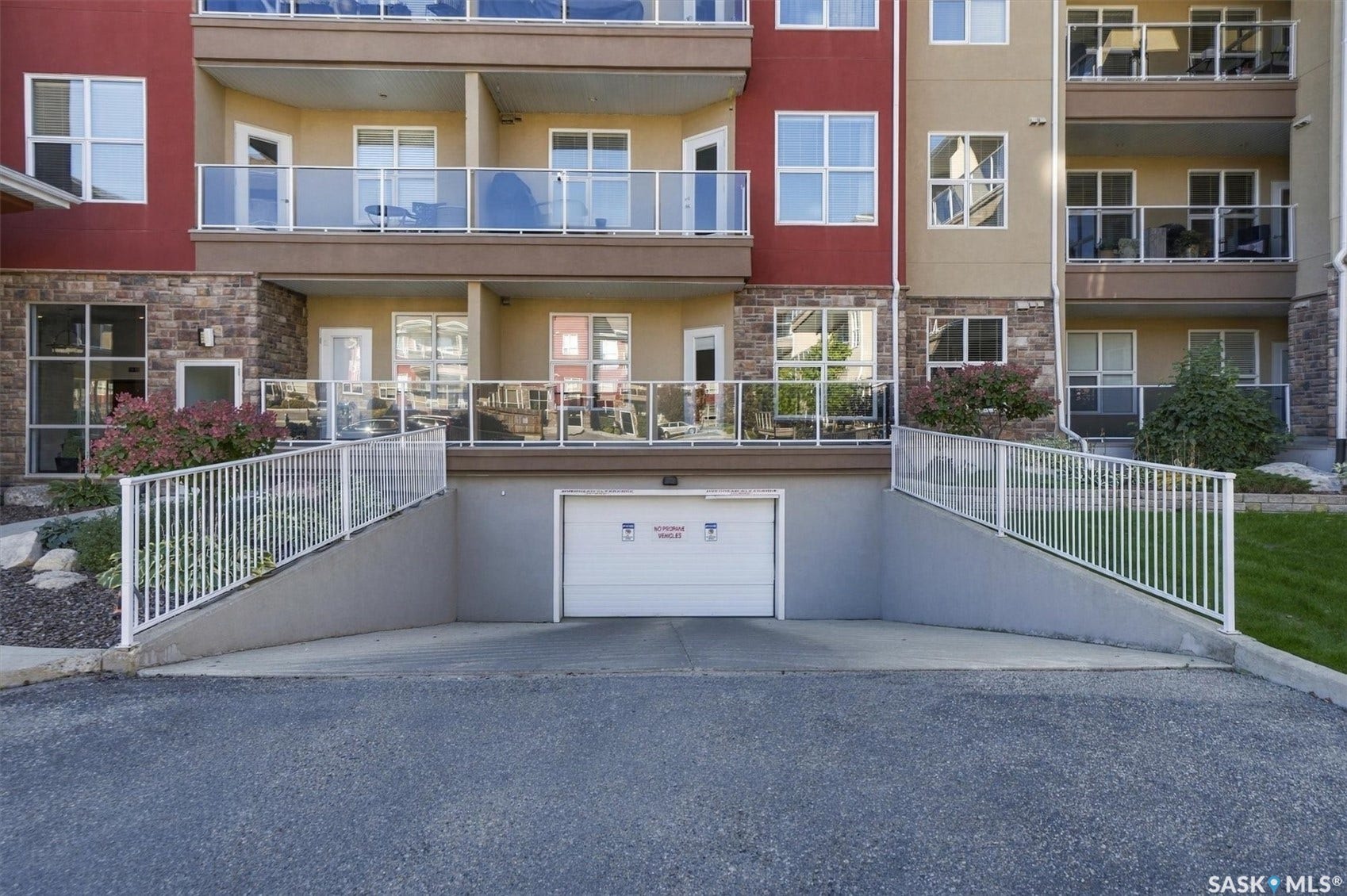 1035 Moss Avenue, #111, Saskatoon SK S7H 2E5