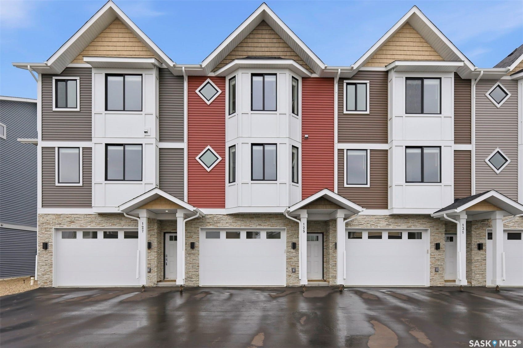 3220 11th Street W, #129, Saskatoon SK S7M 5M4