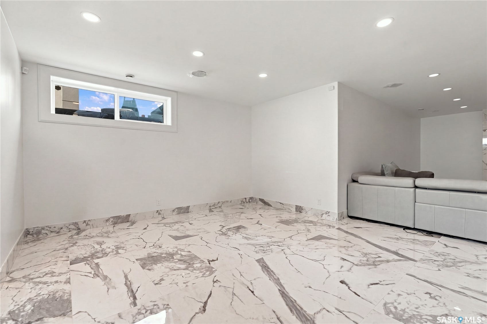 515 Pohorecky Lane, Saskatoon SK S7W 0L2