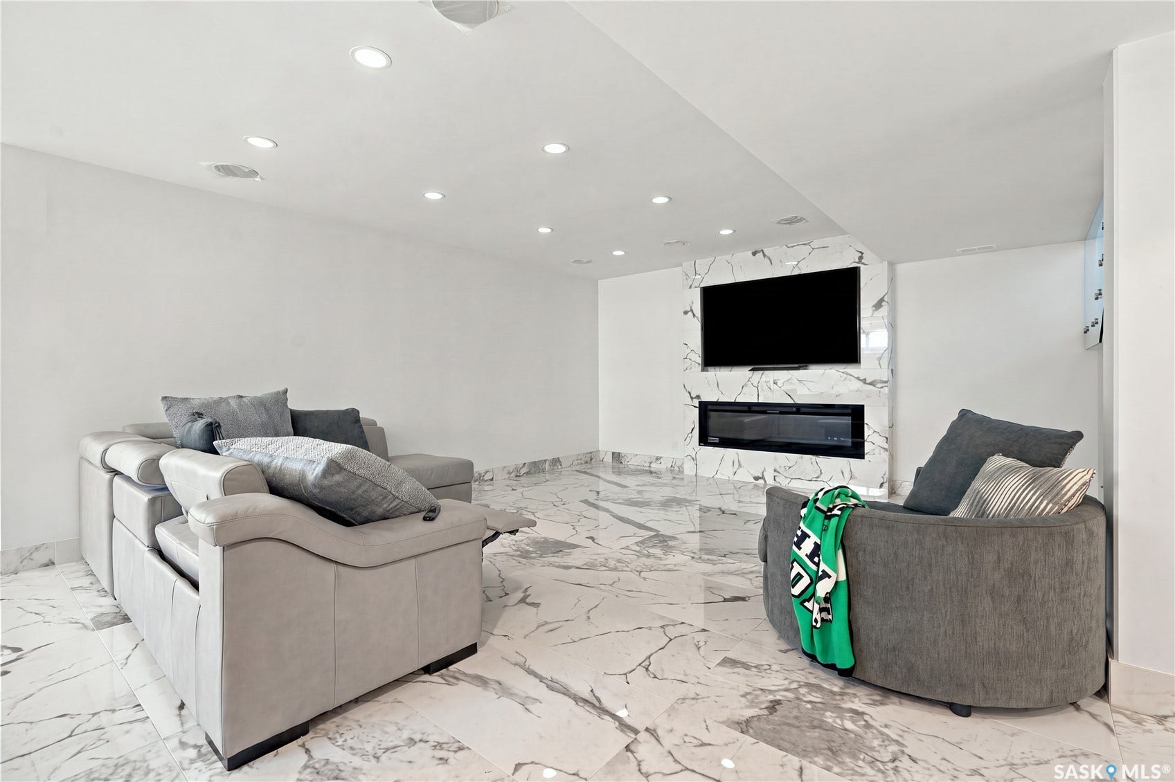 515 Pohorecky Lane, Saskatoon SK S7W 0L2