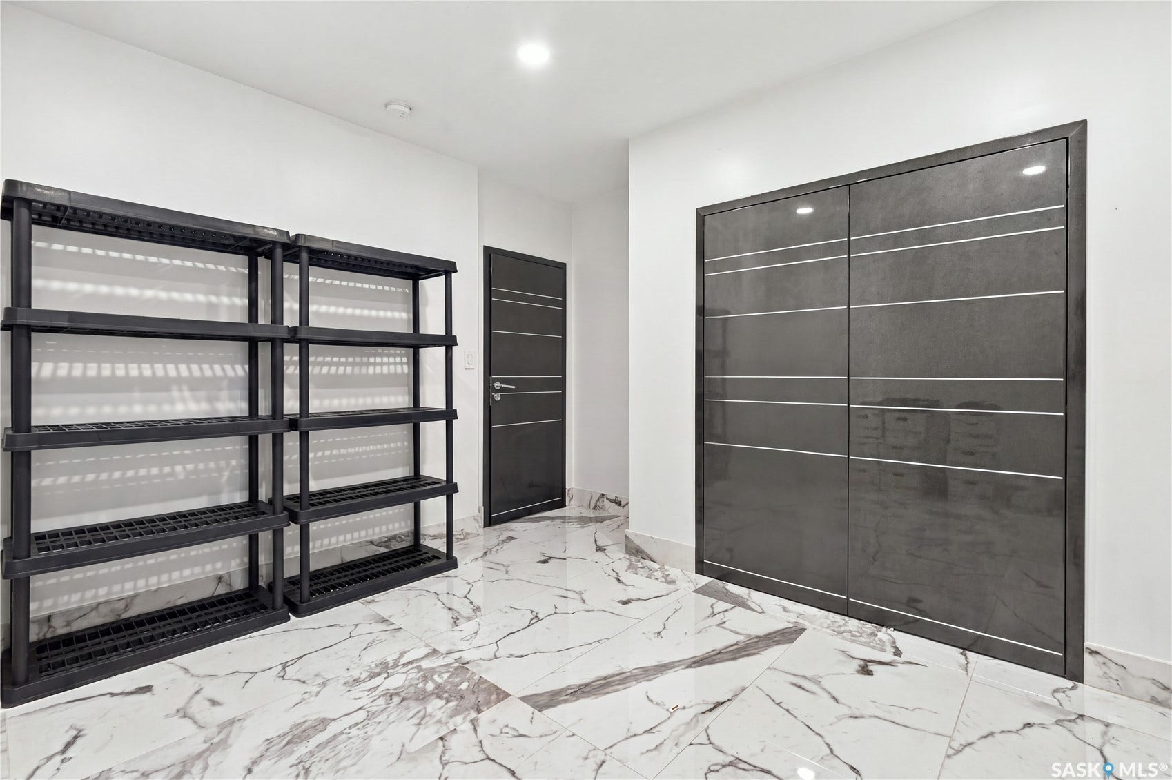 515 Pohorecky Lane, Saskatoon SK S7W 0L2