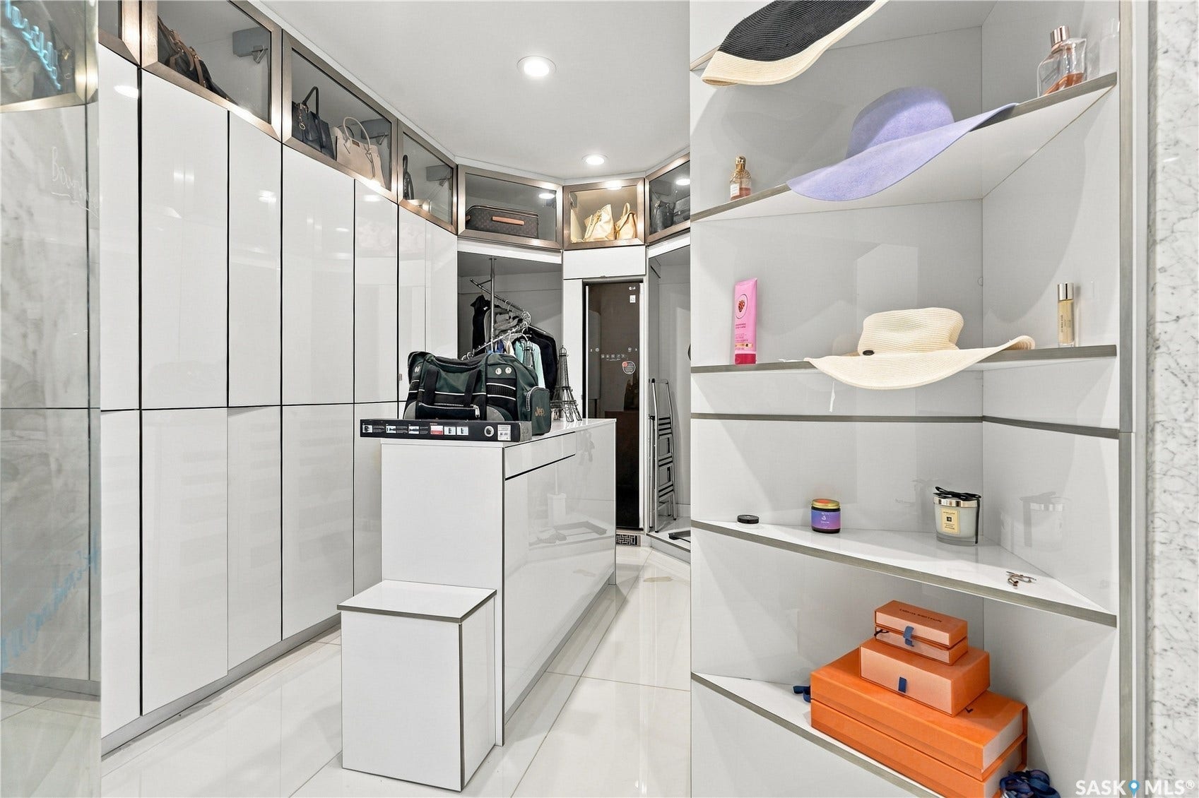 515 Pohorecky Lane, Saskatoon SK S7W 0L2