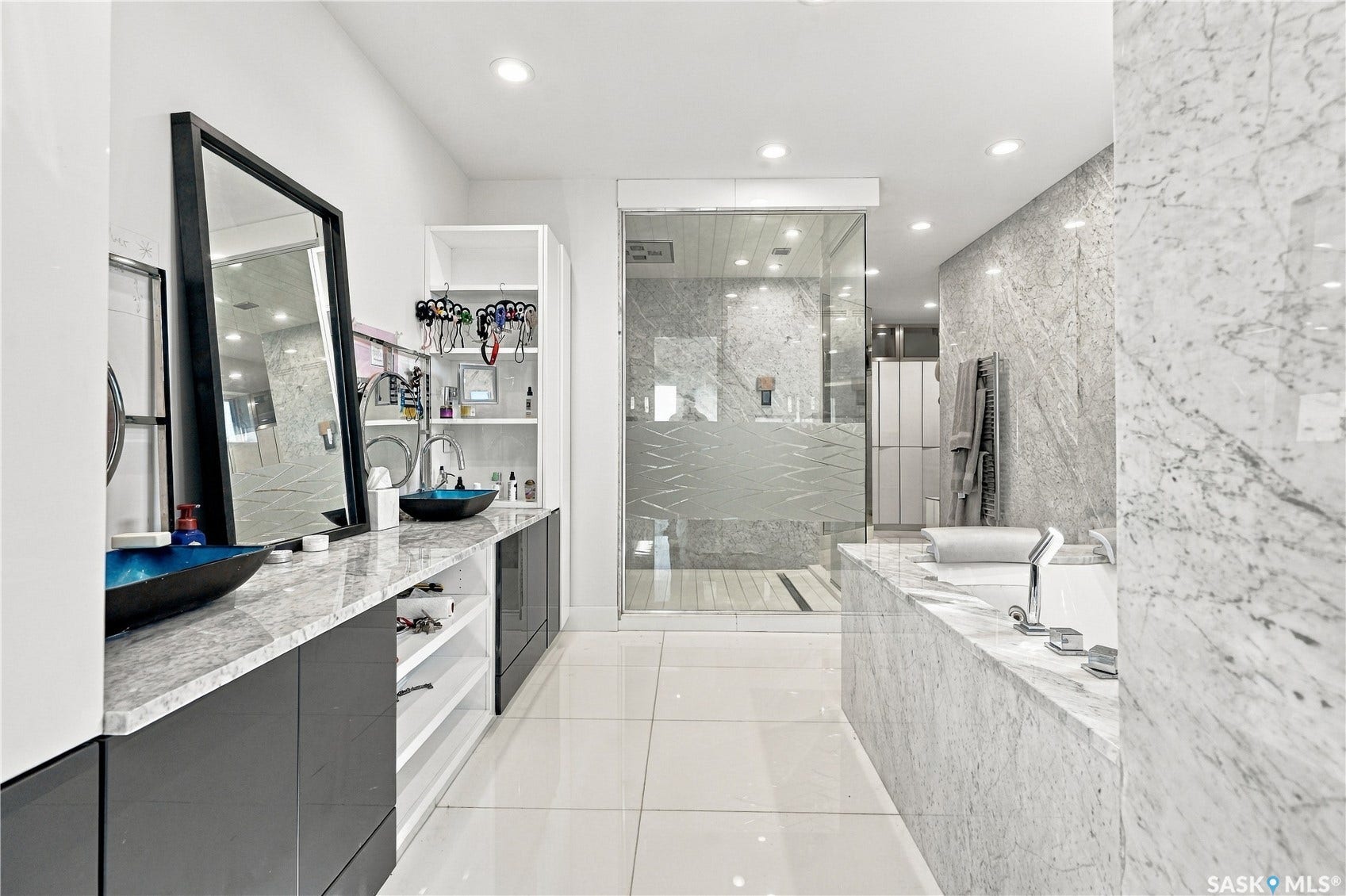 515 Pohorecky Lane, Saskatoon SK S7W 0L2