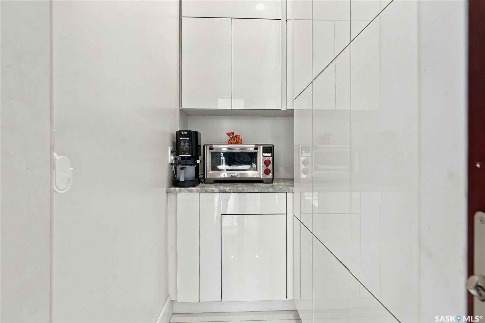 515 Pohorecky Lane, Saskatoon SK S7W 0L2