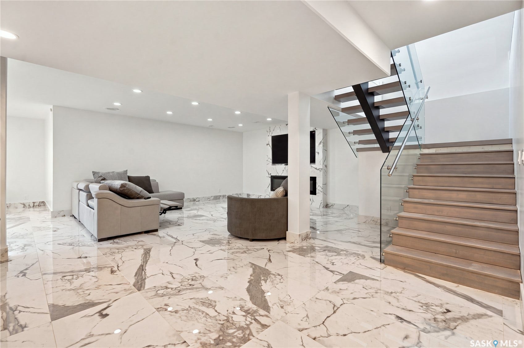 515 Pohorecky Lane, Saskatoon SK S7W 0L2