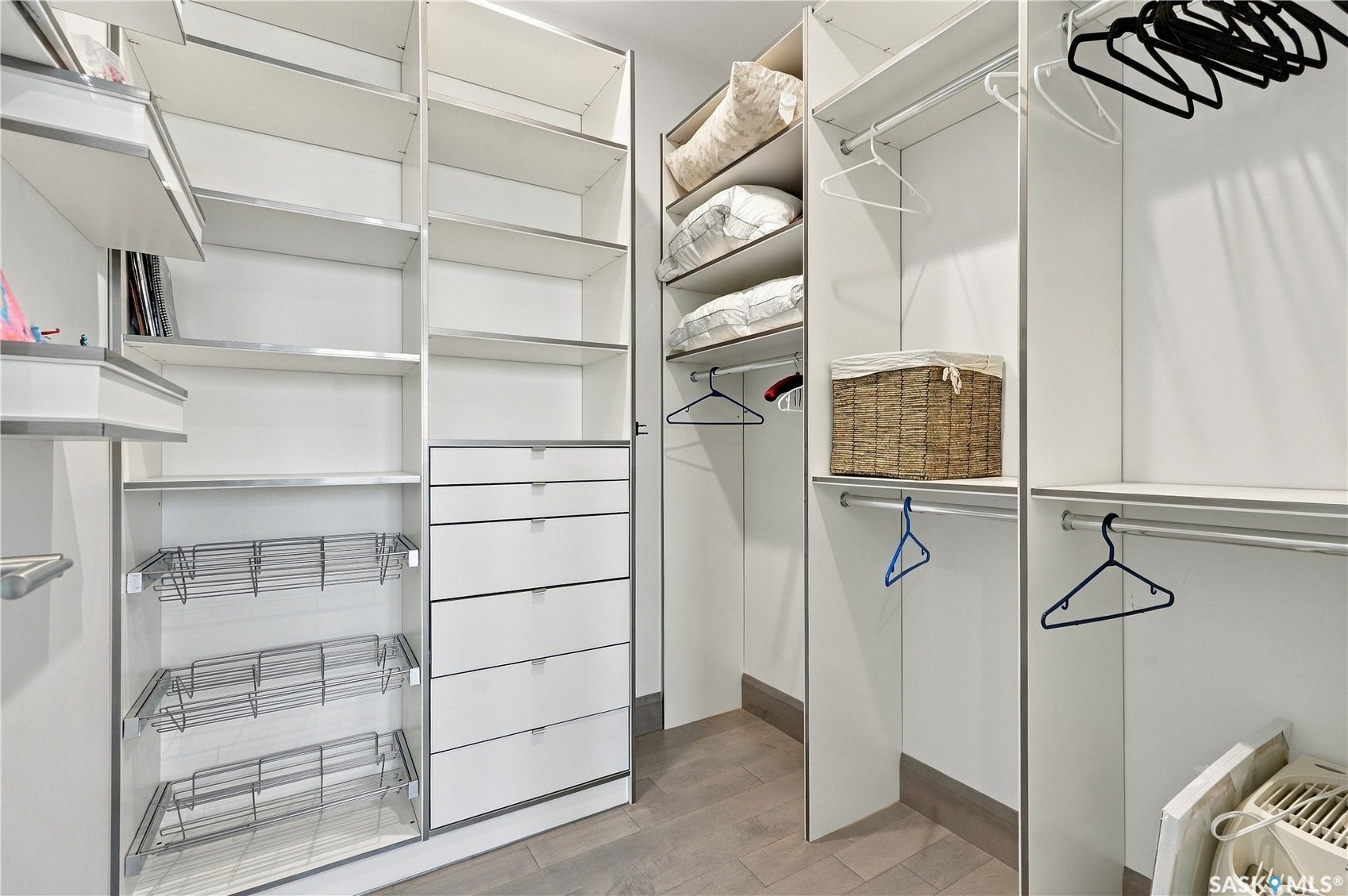 515 Pohorecky Lane, Saskatoon SK S7W 0L2