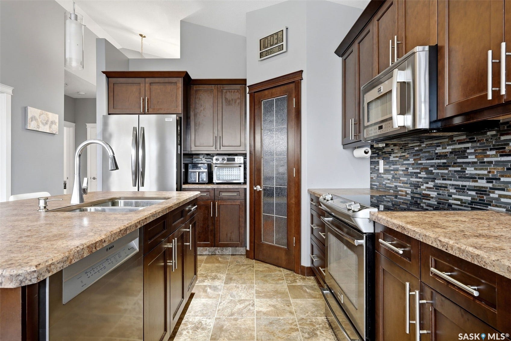 4555 Solie Crescent, Regina SK S4X 0B4 4555 Solie Crescent, Regina SK S4X 0B4