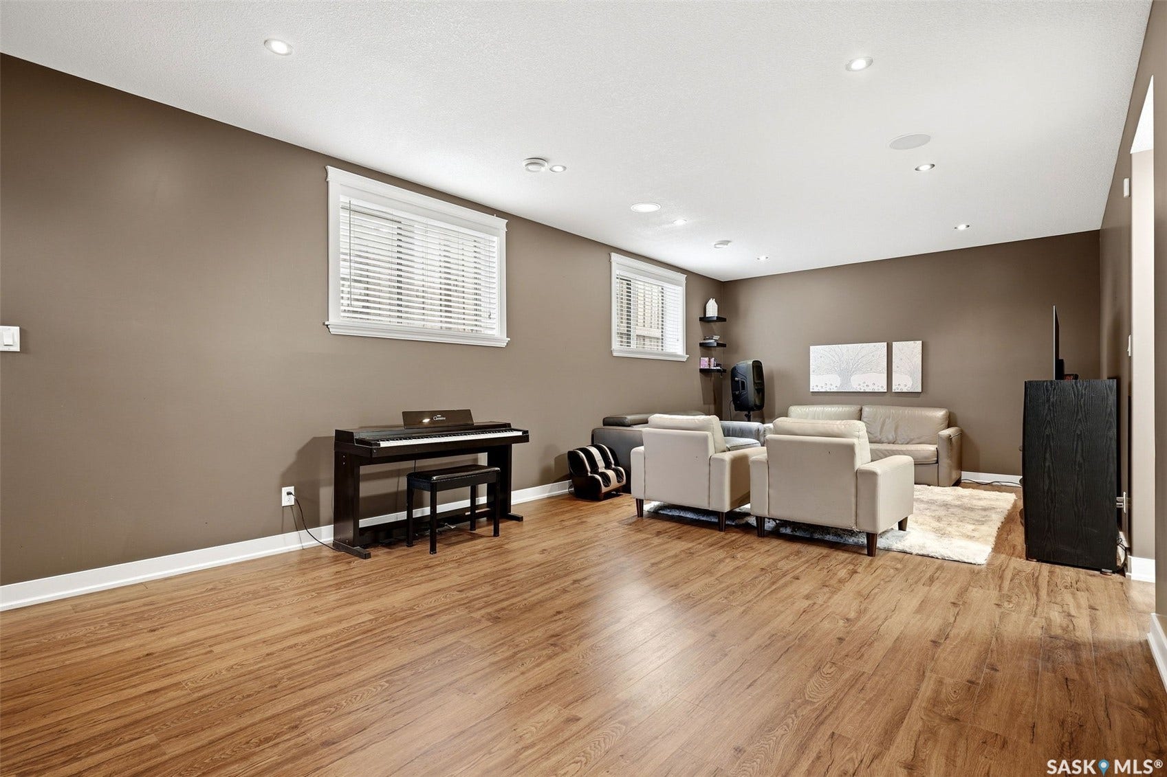 4555 Solie Crescent, Regina SK S4X 0B4 4555 Solie Crescent, Regina SK S4X 0B4