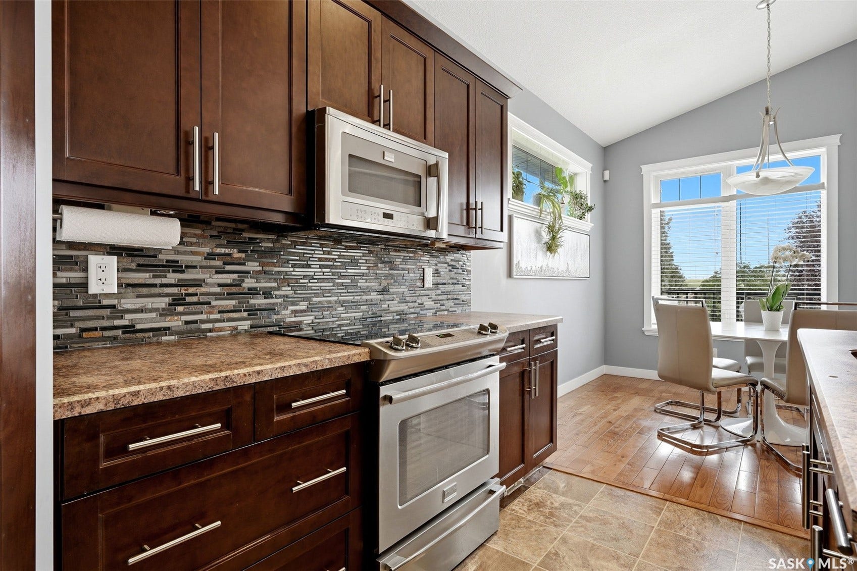 4555 Solie Crescent, Regina SK S4X 0B4 4555 Solie Crescent, Regina SK S4X 0B4