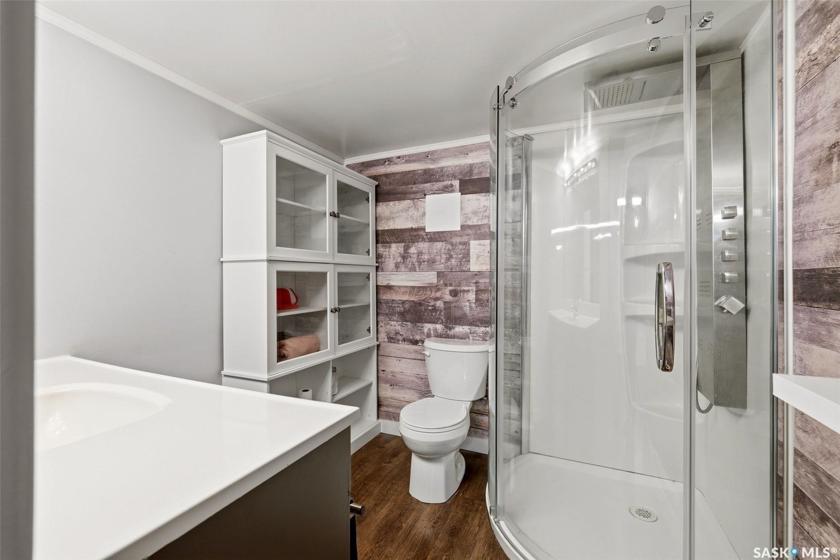 2917 Robinson Street, Regina SK S4S 1V2