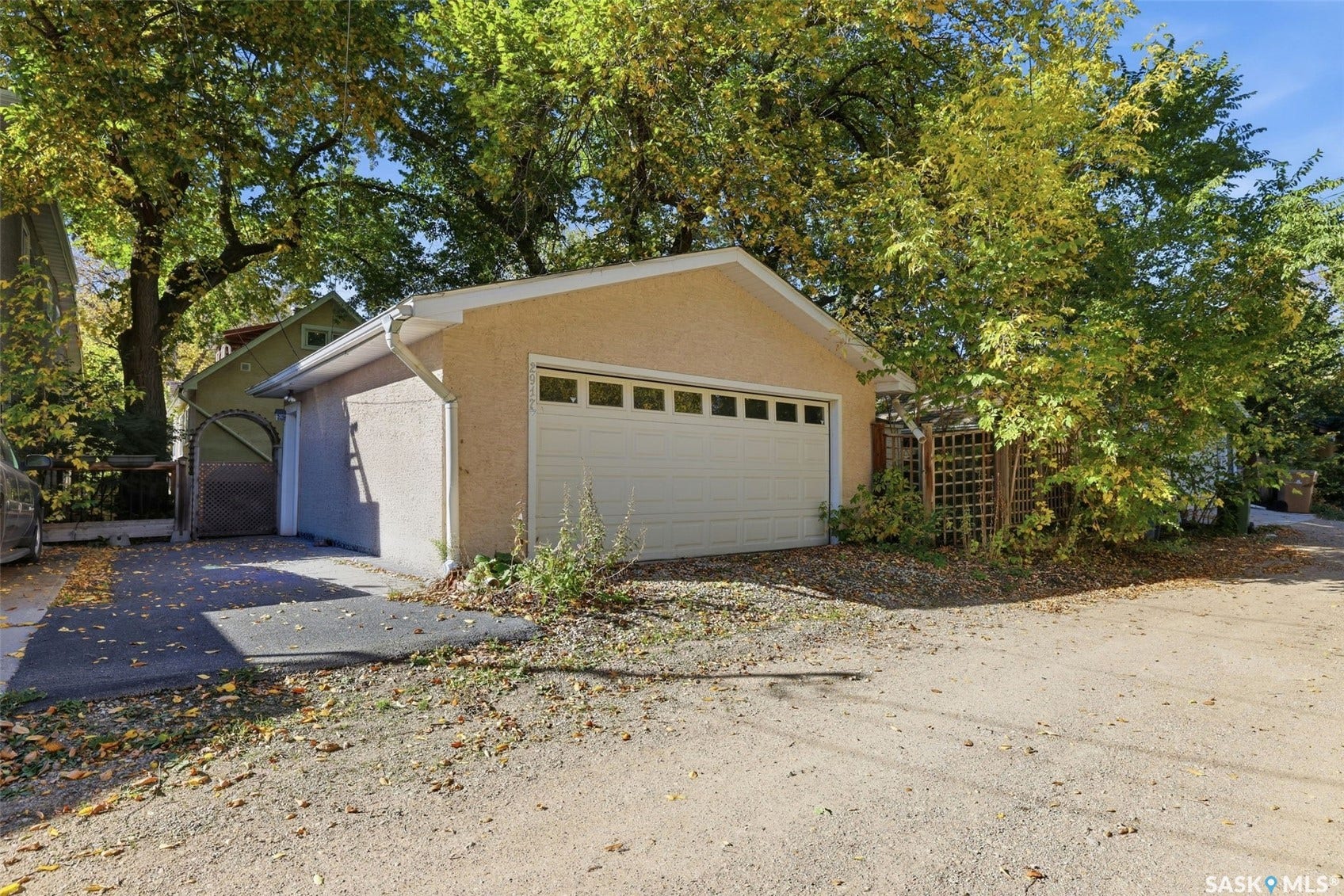 2917 Robinson Street, Regina SK S4S 1V2