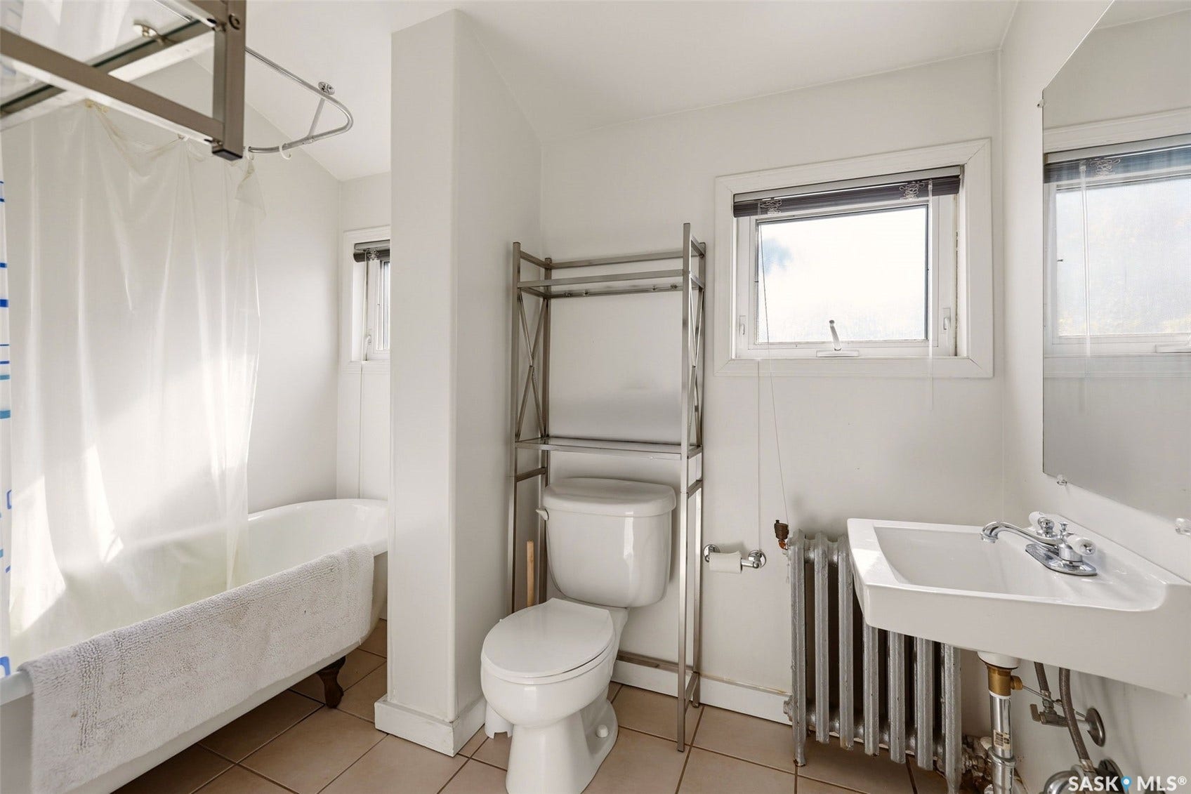 2917 Robinson Street, Regina SK S4S 1V2