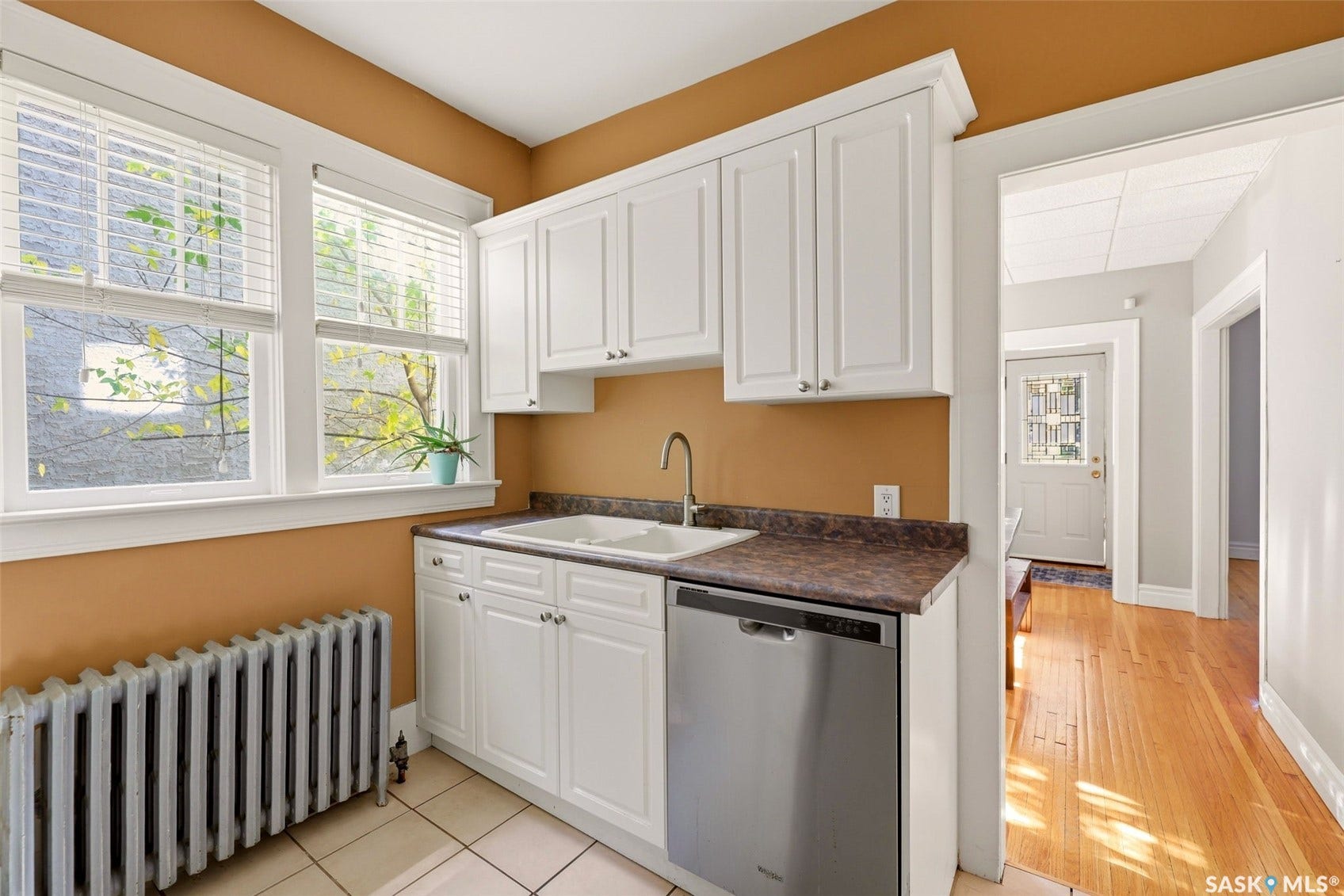 2917 Robinson Street, Regina SK S4S 1V2