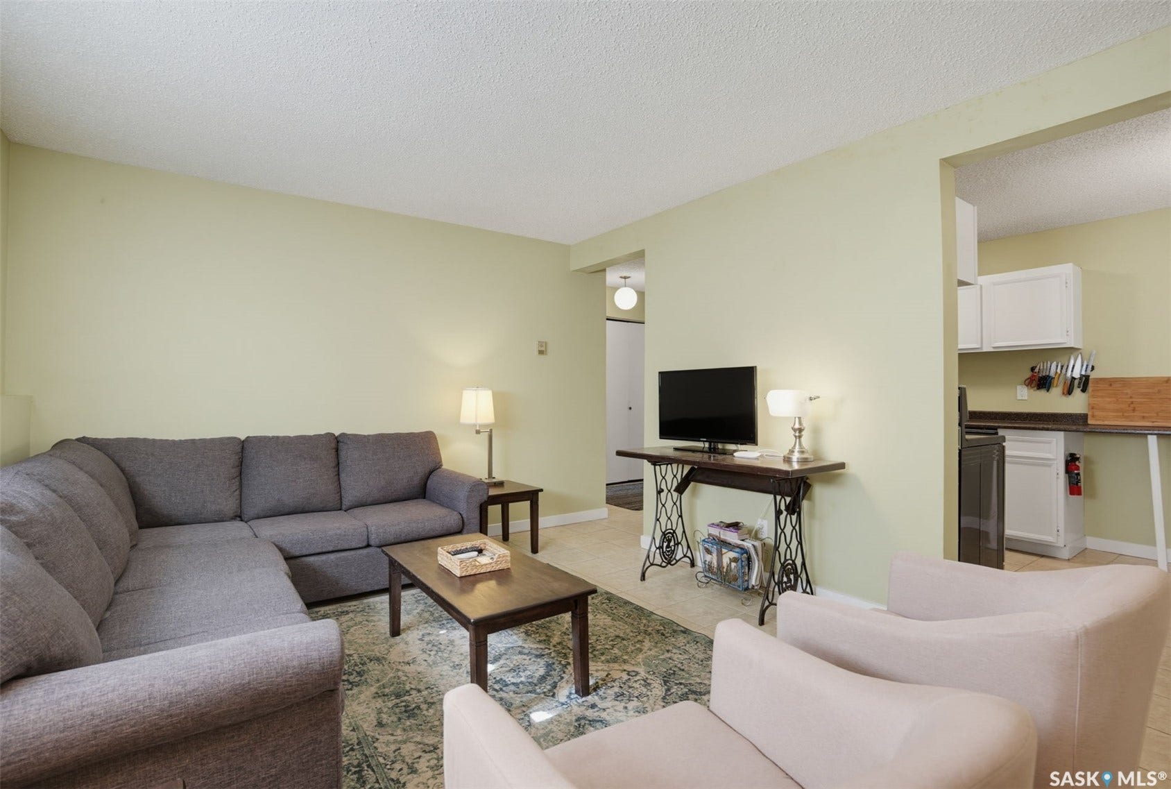 720 8th Street E, #104, Saskatoon SK S7H 0R3