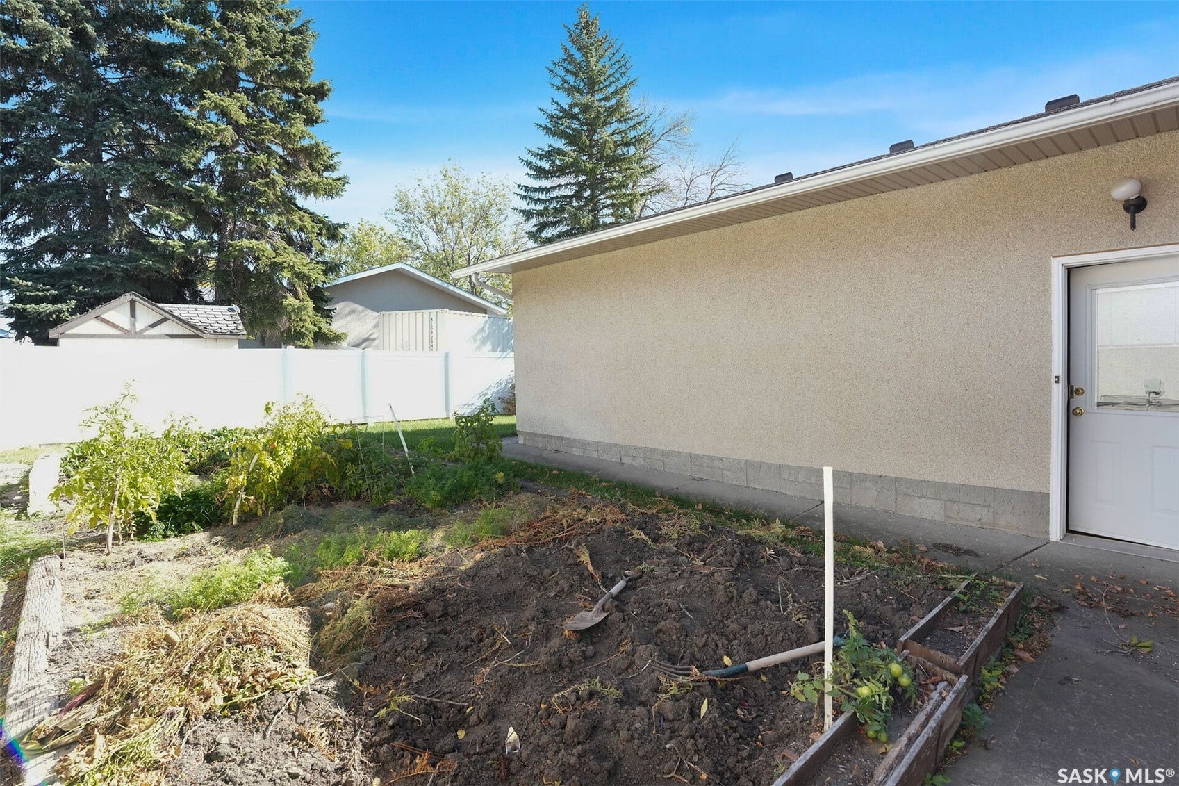 98 Alport Crescent, Regina SK S4R 7Y6