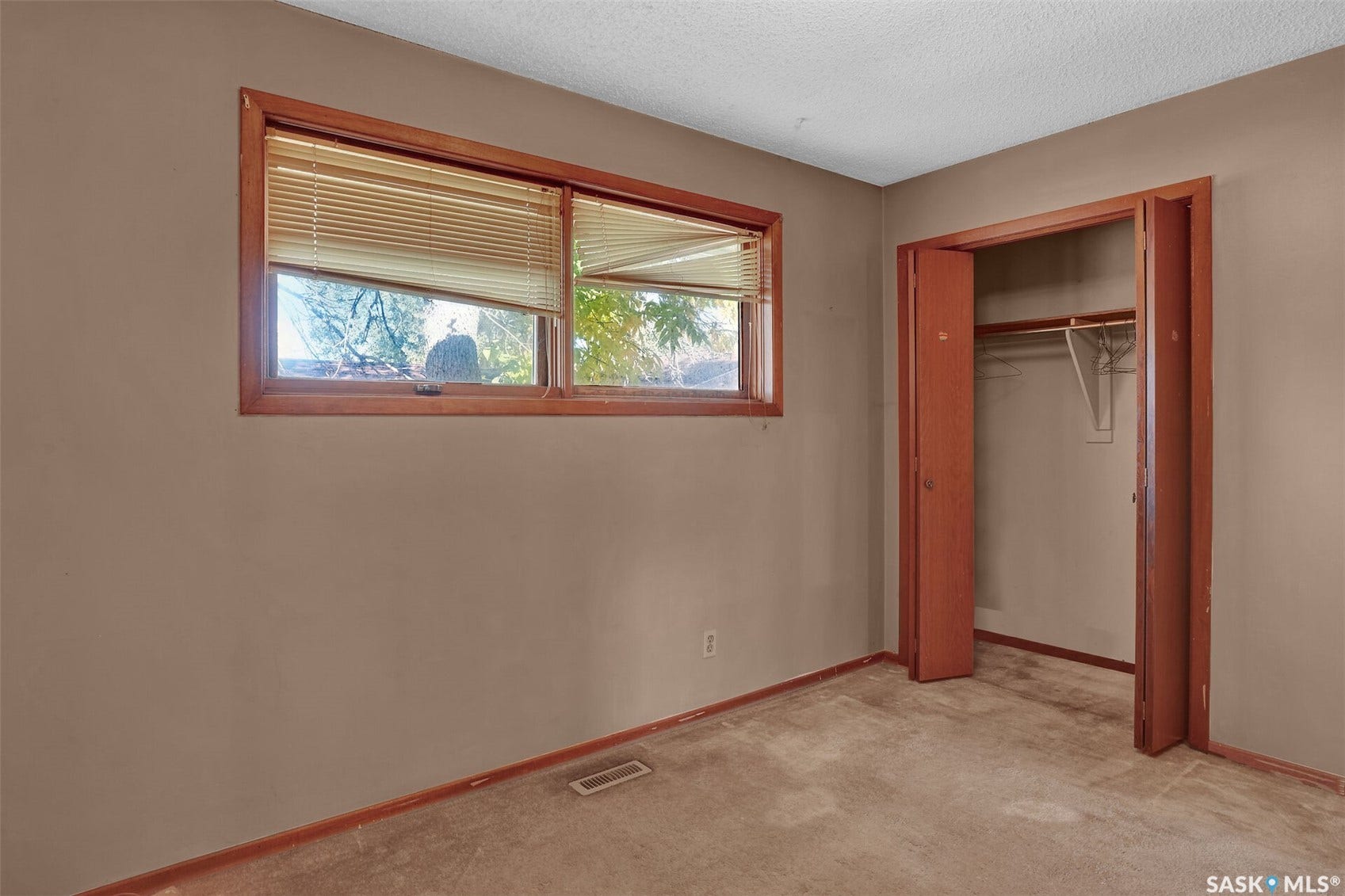 98 Alport Crescent, Regina SK S4R 7Y6