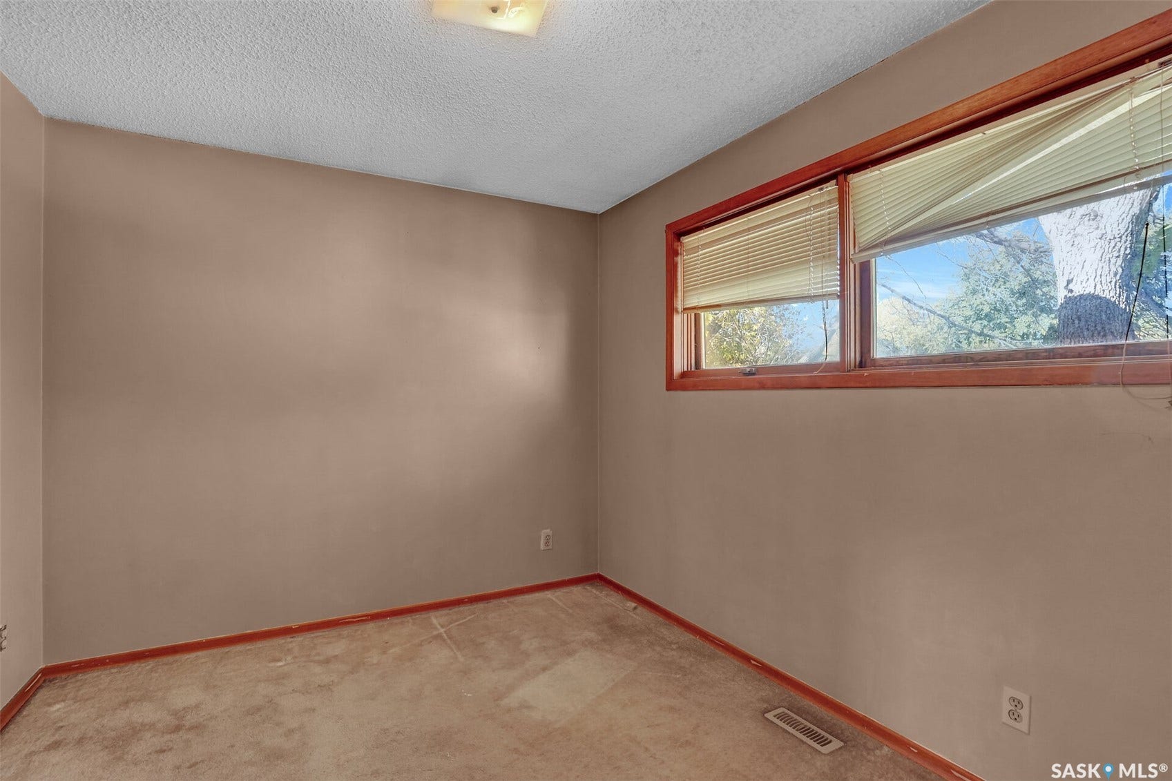 98 Alport Crescent, Regina SK S4R 7Y6