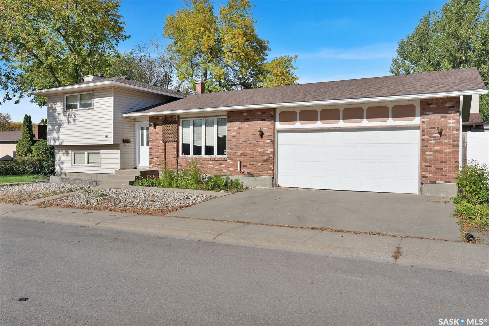 98 Alport Crescent, Regina SK S4R 7Y6