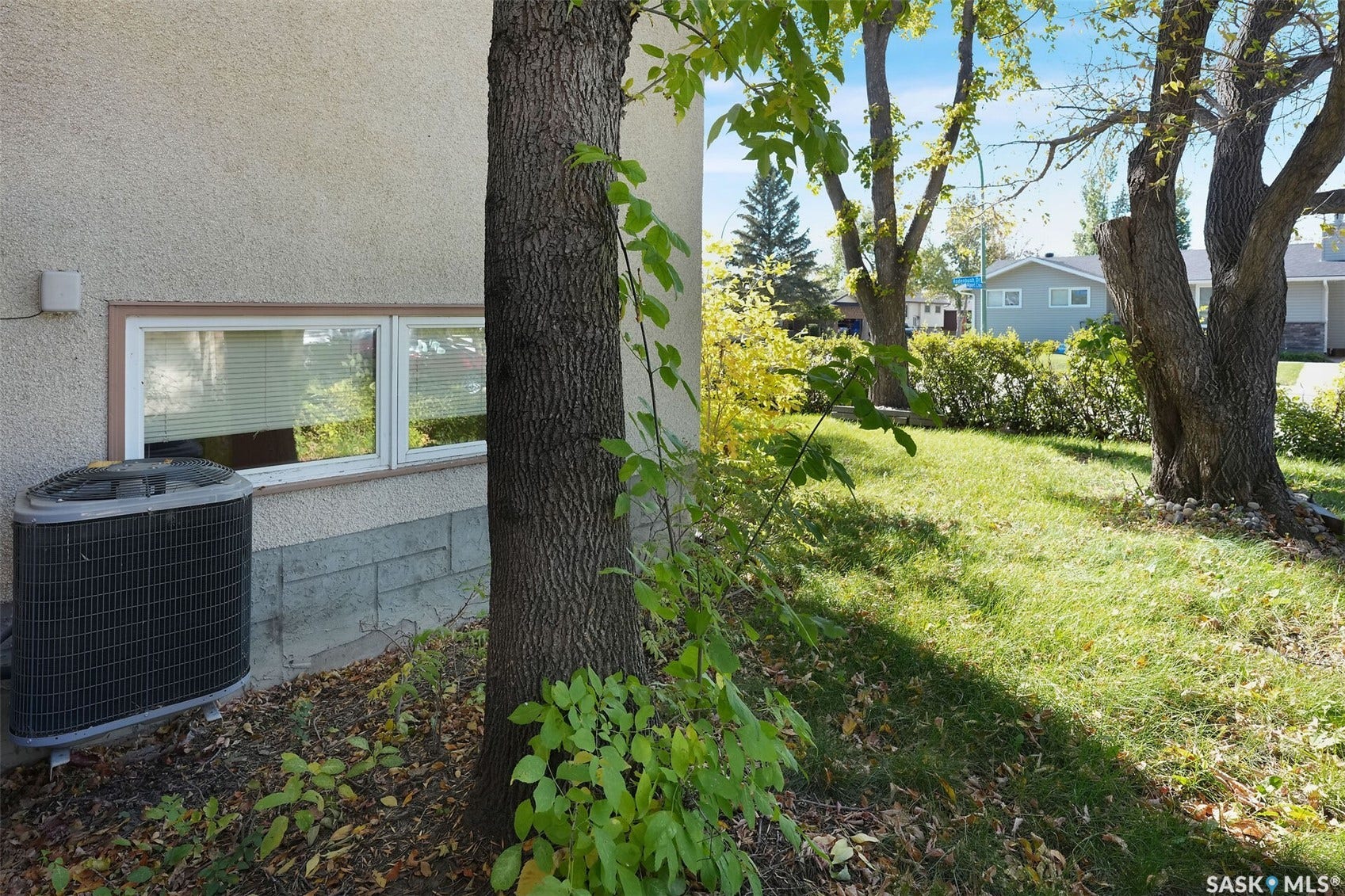 98 Alport Crescent, Regina SK S4R 7Y6