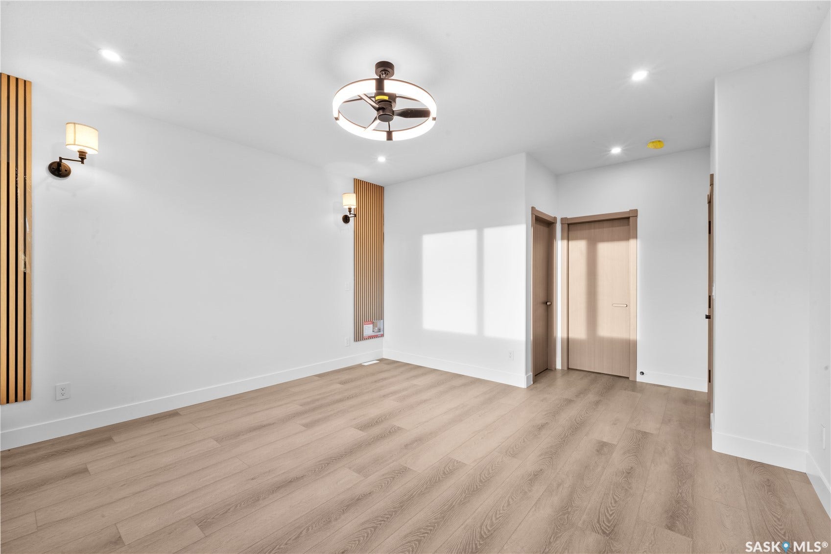 12 Elkwood Cove, Dundurn Rm No SK S7C 0C5 12 Elkwood Cove, Dundurn Rm No SK S7C 0C5