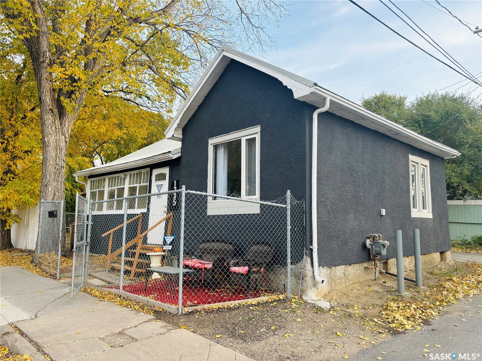 1235 12th Avenue, Regina SK S4P 0L2