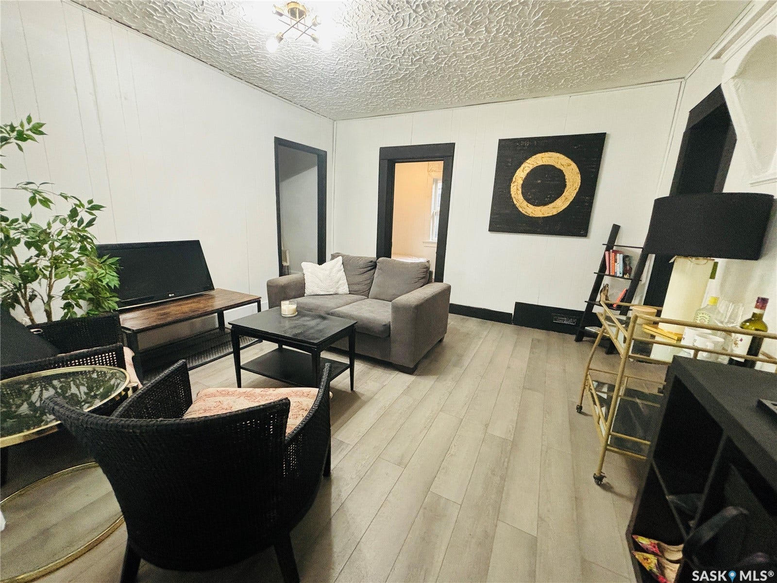 1235 12th Avenue, Regina SK S4P 0L2