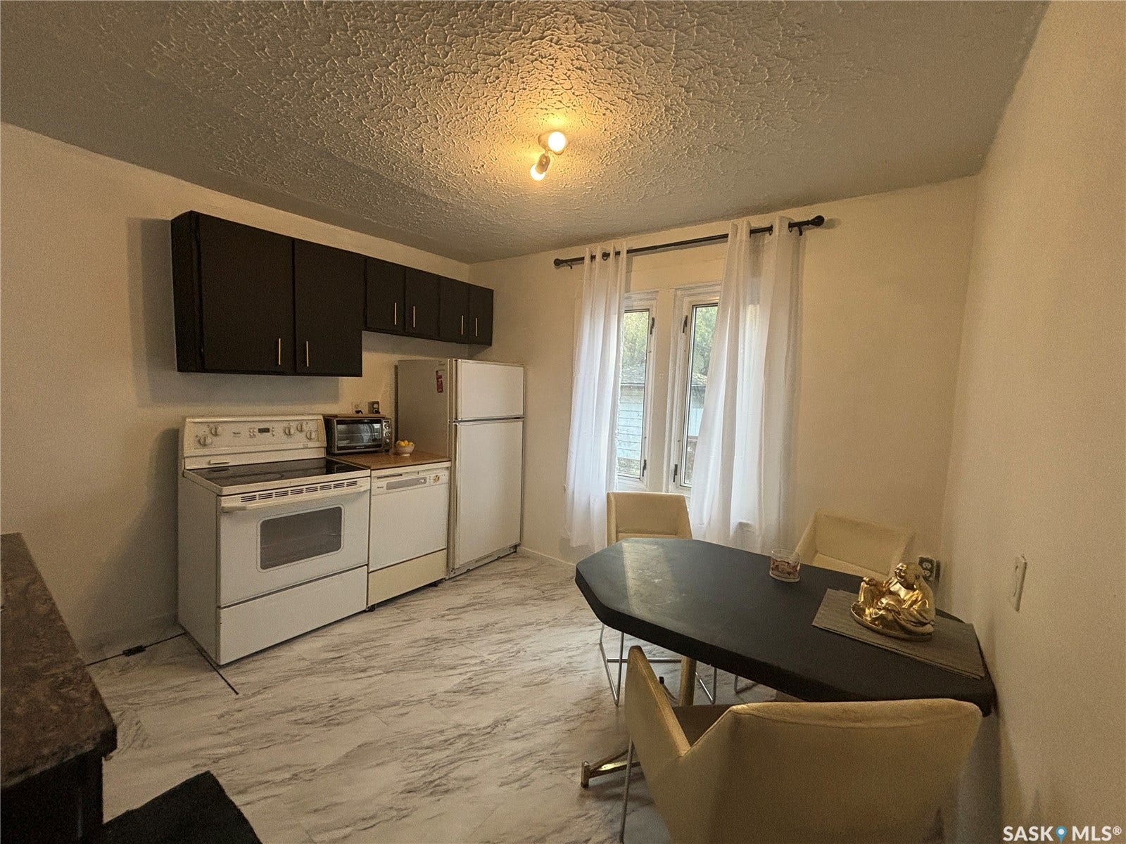 1235 12th Avenue, Regina SK S4P 0L2