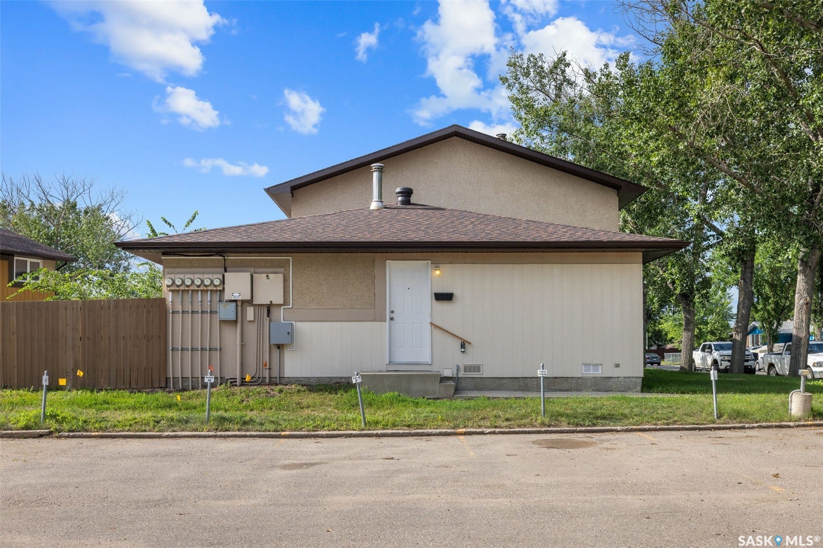 1342 Brown Street, Regina SK S4N 5M3