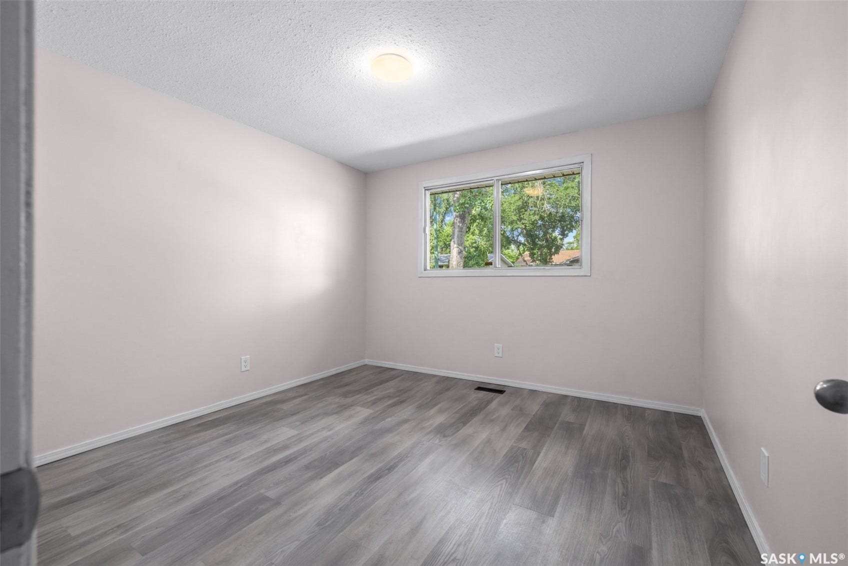 1342 Brown Street, Regina SK S4N 5M3