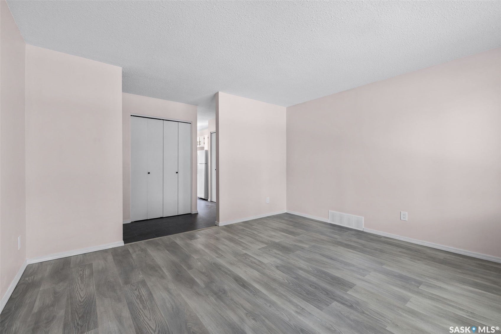 1342 Brown Street, Regina SK S4N 5M3