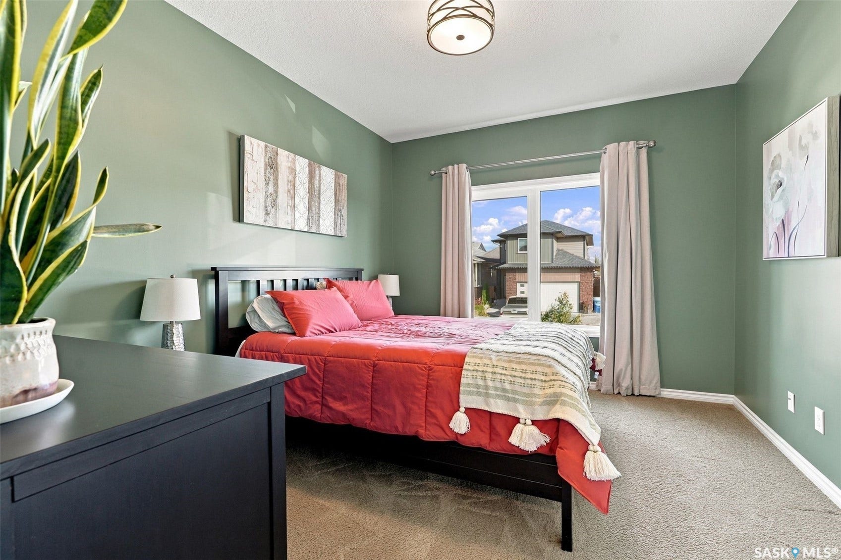 919 Kolynchuk Bend, Saskatoon SK S7T 0V9 Carpeted flooring paired with neutral wall tones