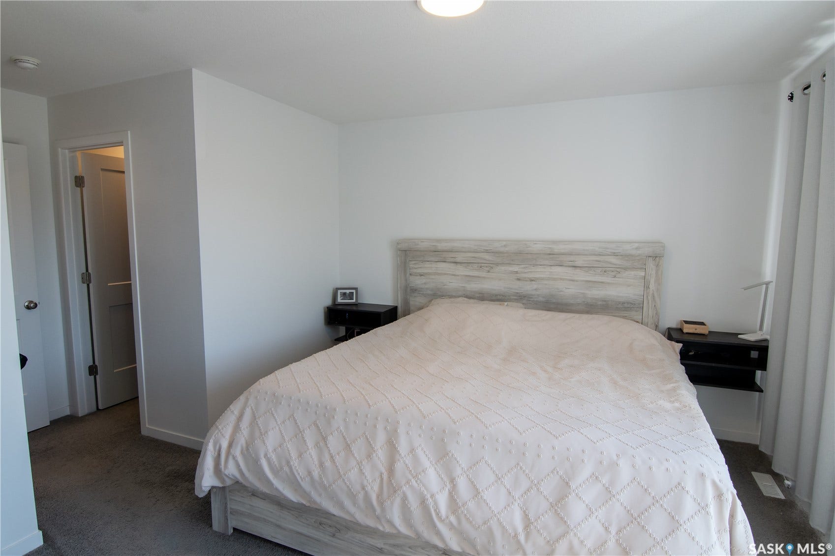 5148 Buckingham Drive E, Regina SK S4V 3W2