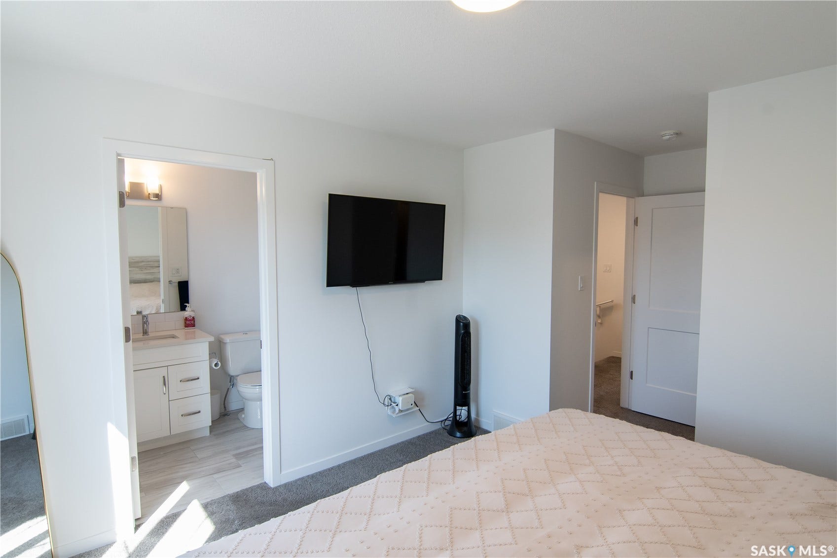 5148 Buckingham Drive E, Regina SK S4V 3W2