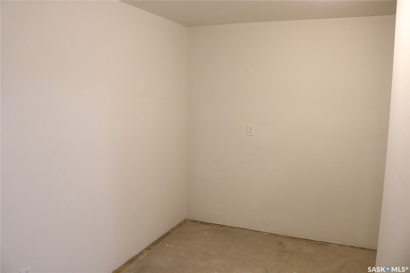 1641 Thompson Avenue, Saskatoon SK S7N 1Y2 1641 Thompson Avenue, Saskatoon SK S7N 1Y2