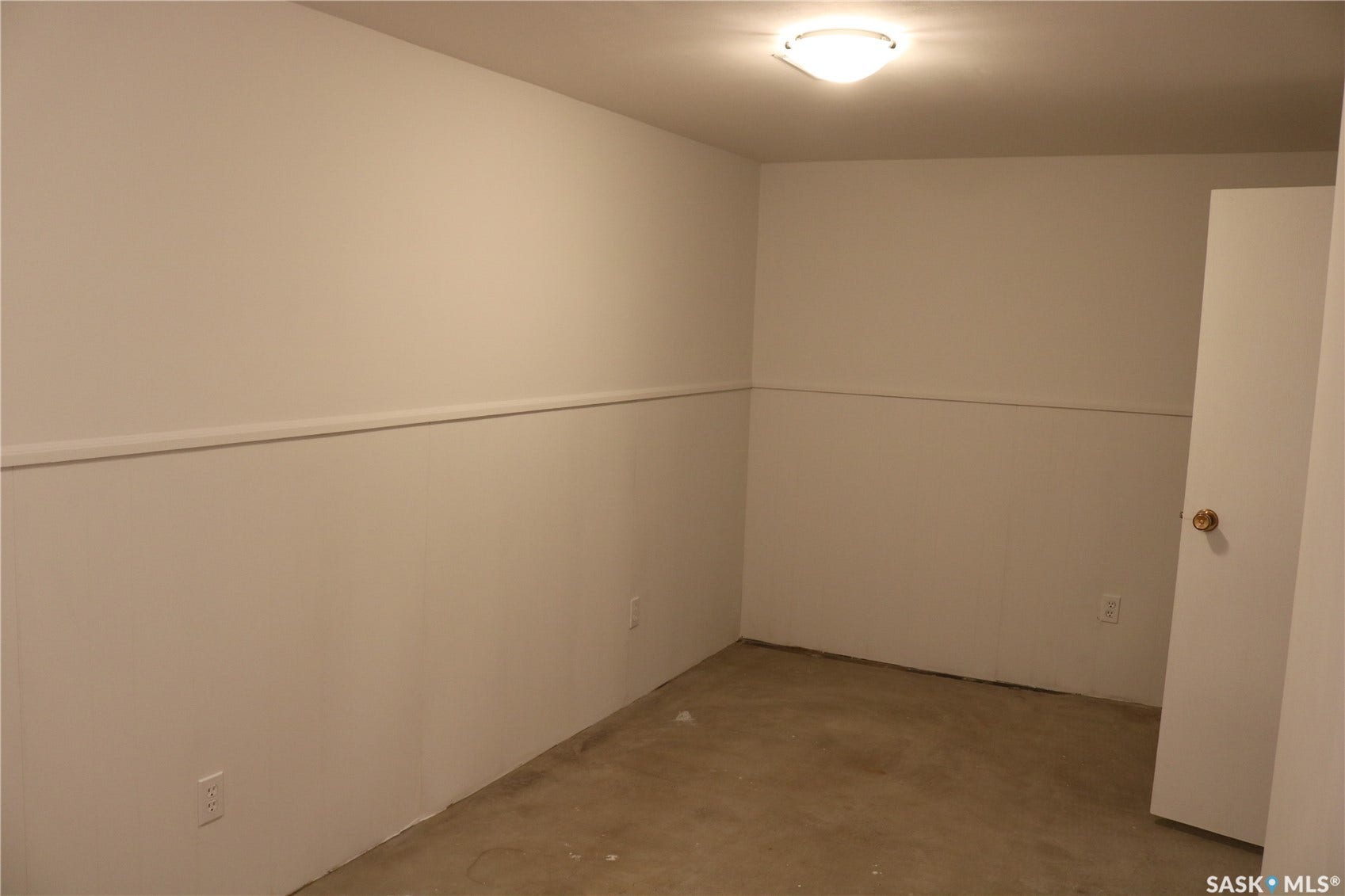 1641 Thompson Avenue, Saskatoon SK S7N 1Y2 1641 Thompson Avenue, Saskatoon SK S7N 1Y2