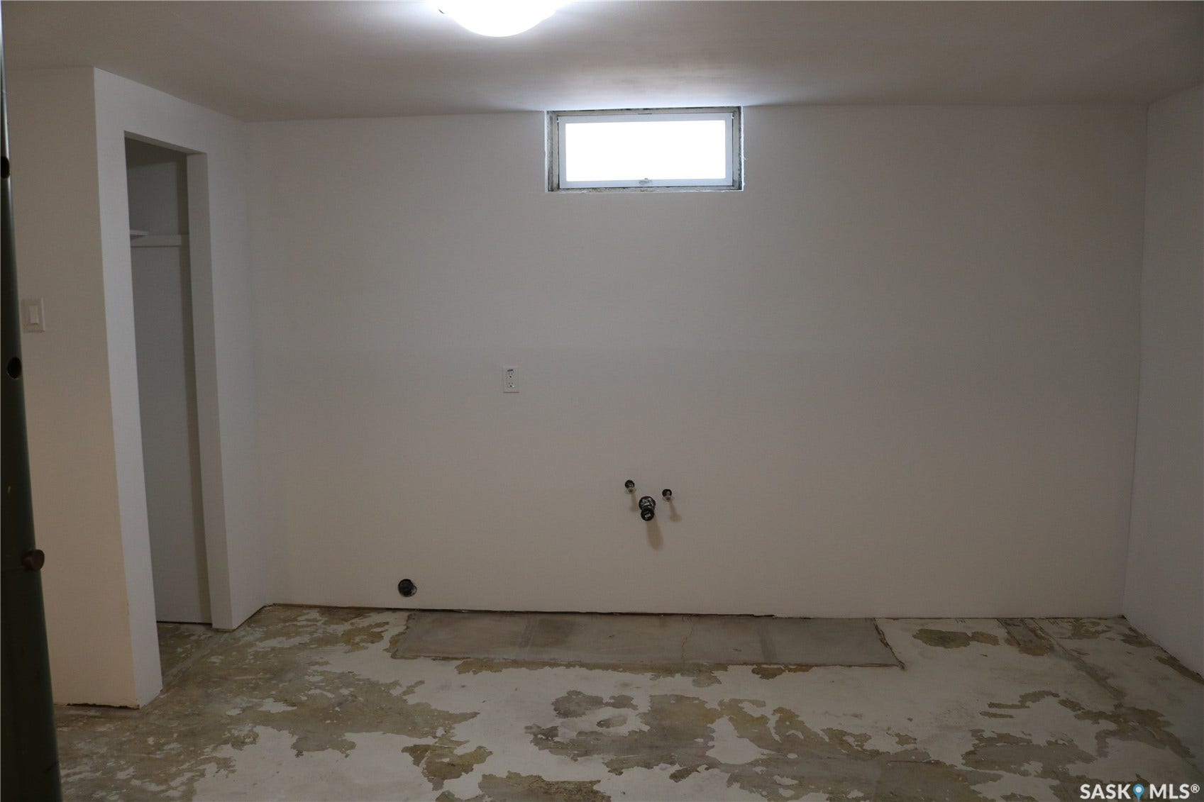 1641 Thompson Avenue, Saskatoon SK S7N 1Y2 Future kitchen or wet bar