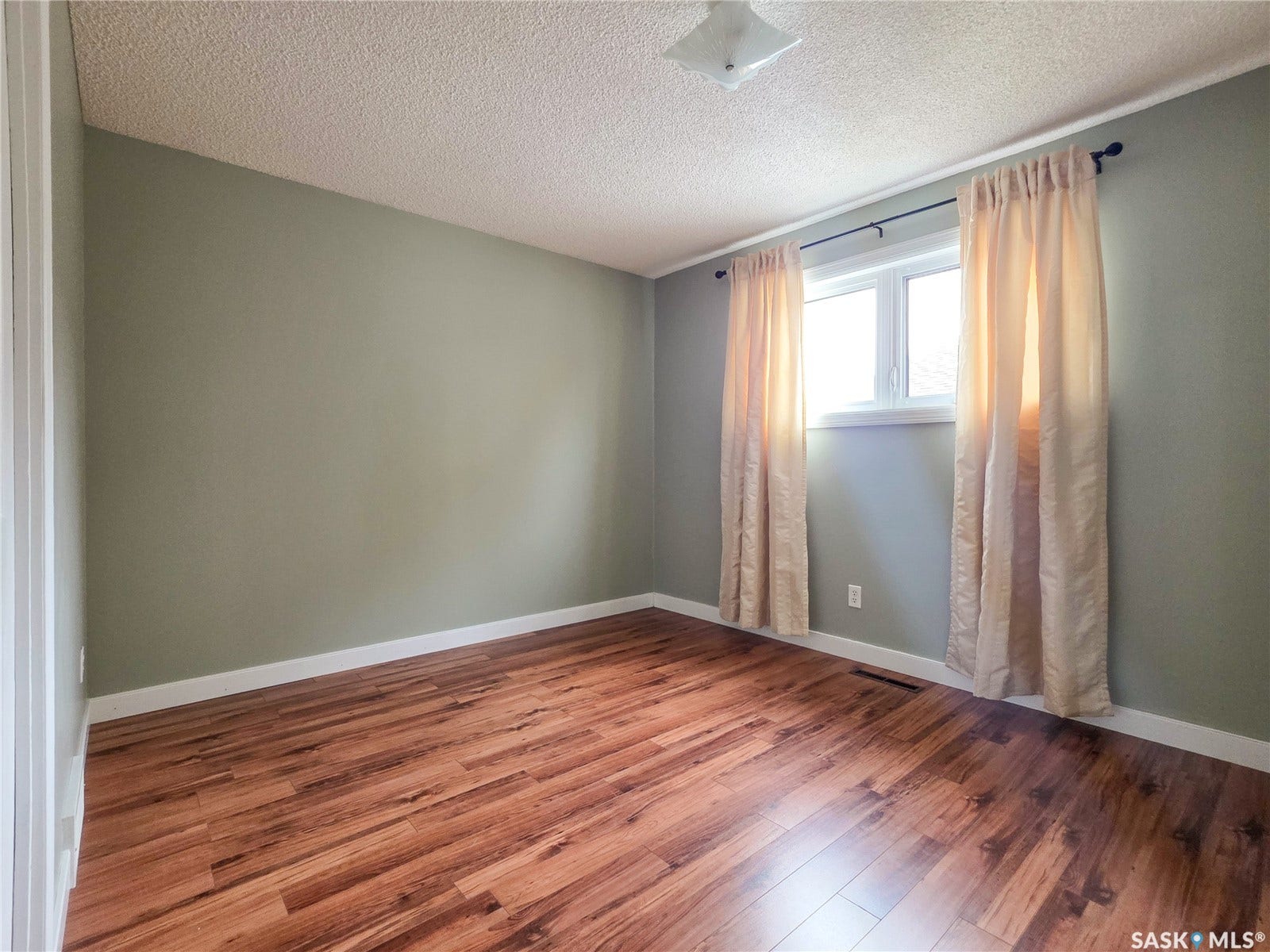 202 7th Avenue W, Melville SK S0A 2P0 202 7th Avenue W, Melville SK S0A 2P0