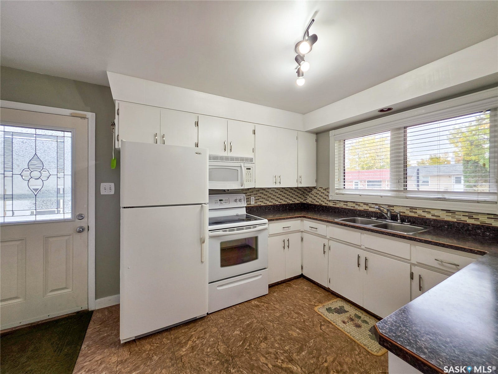 202 7th Avenue W, Melville SK S0A 2P0 202 7th Avenue W, Melville SK S0A 2P0