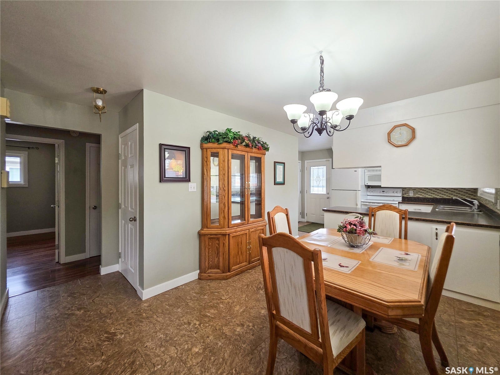 202 7th Avenue W, Melville SK S0A 2P0 202 7th Avenue W, Melville SK S0A 2P0
