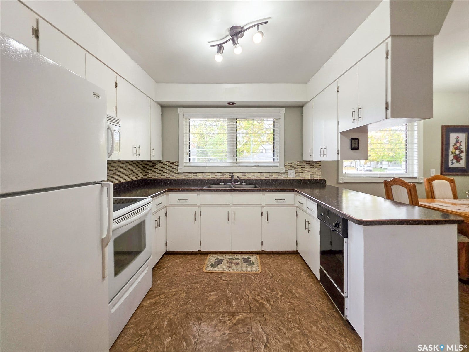 202 7th Avenue W, Melville SK S0A 2P0 202 7th Avenue W, Melville SK S0A 2P0