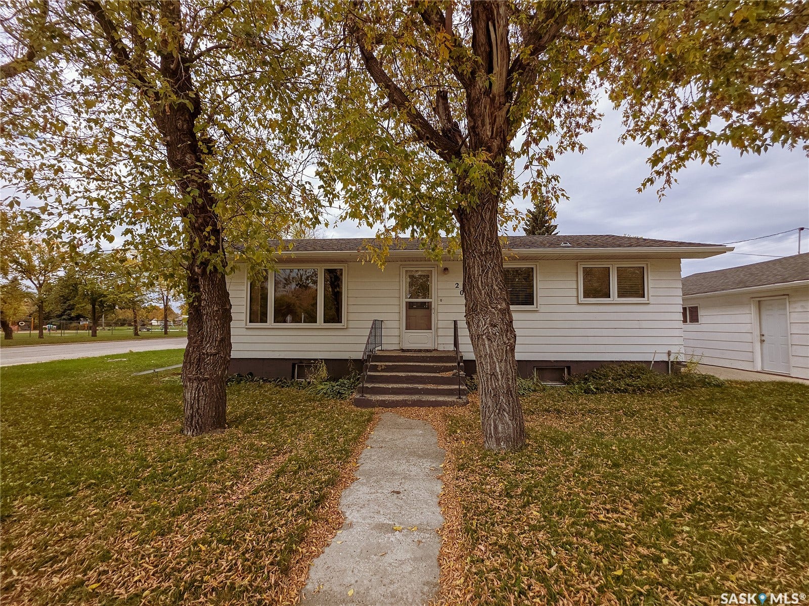 202 7th Avenue W, Melville SK S0A 2P0 202 7th Avenue W, Melville SK S0A 2P0