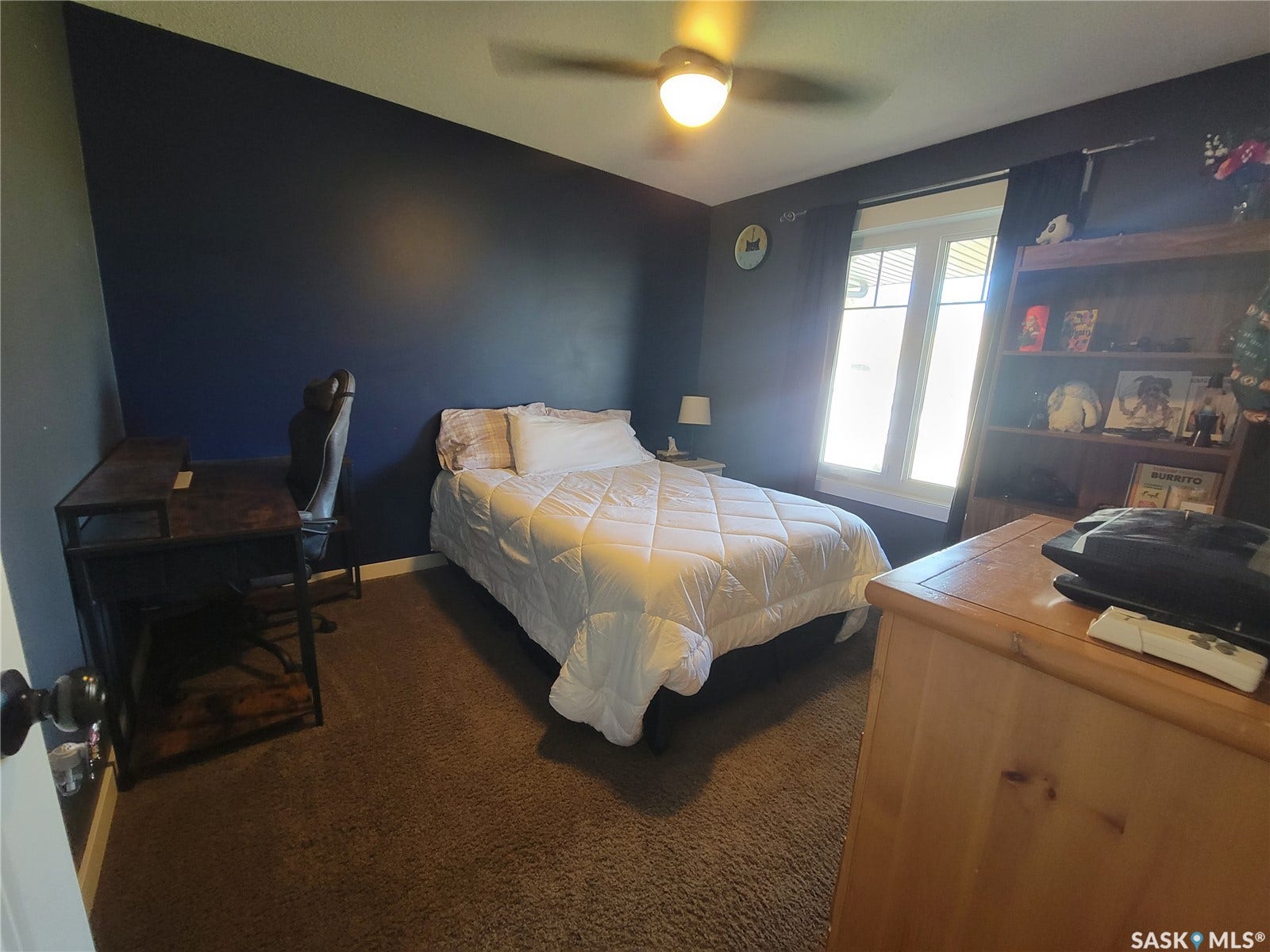 Recessed lighting, ceiling fan, and carpeted flooring