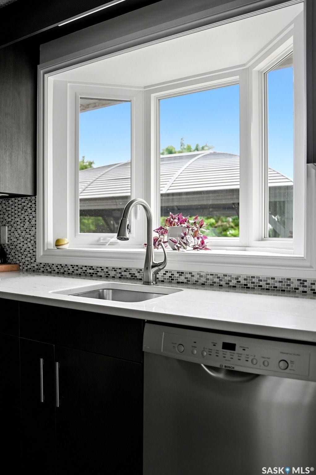 511 Shannon Road, Regina SK S4S 5J2