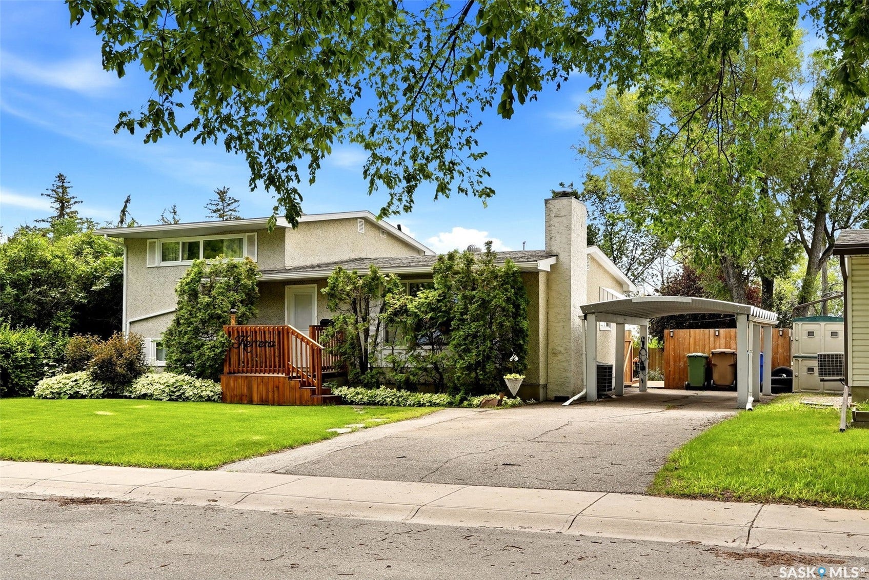 511 Shannon Road, Regina SK S4S 5J2