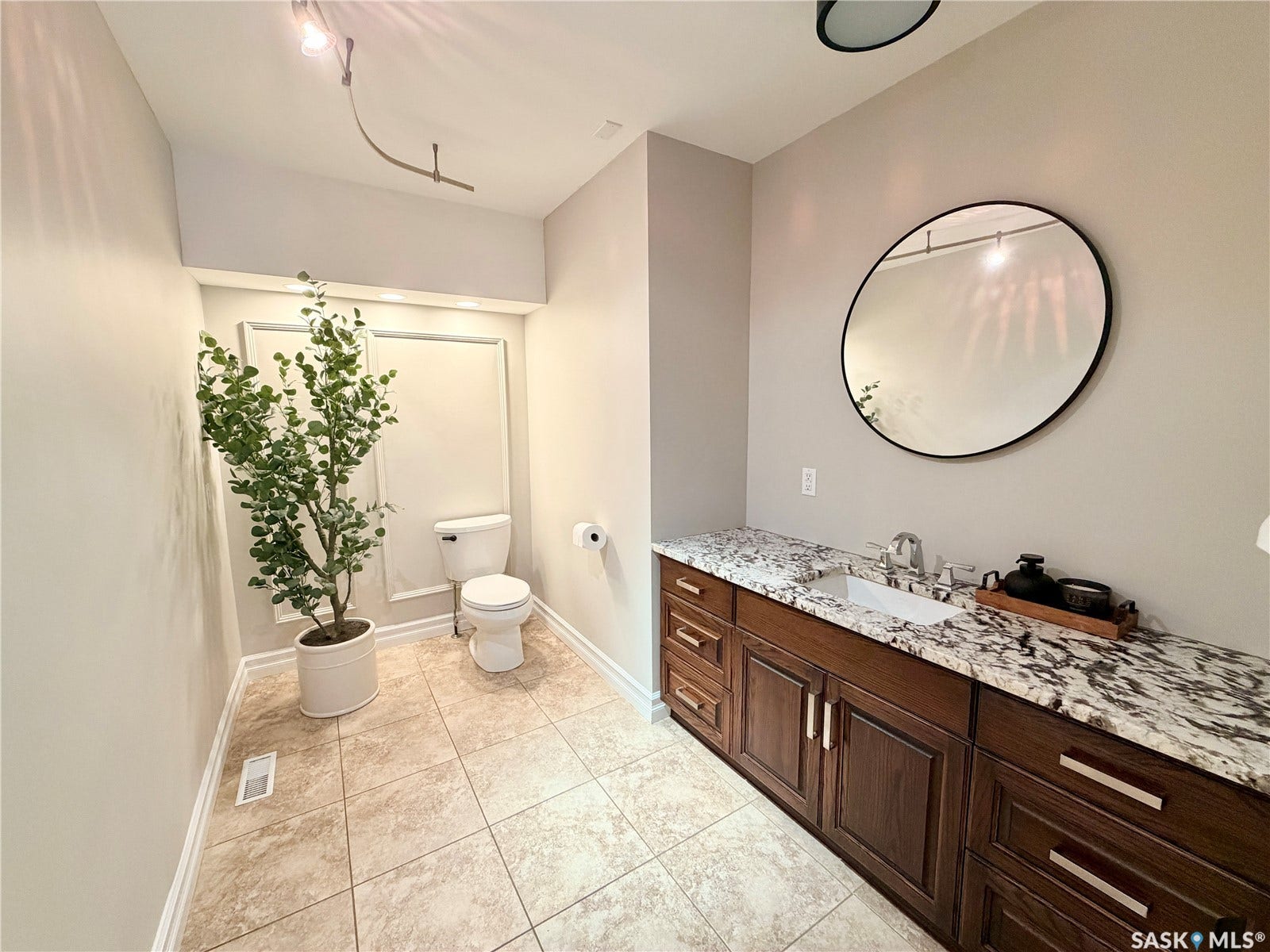 Main floor bathroom.